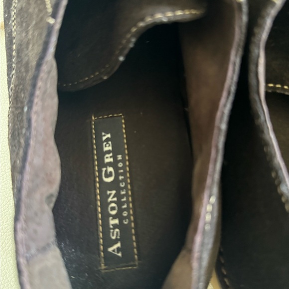 Brown and Tan Oxfords with Classic Lacing and Comfortable Fit - Picture 5 of 9